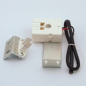 Elevator auxiliary door lock contact switch